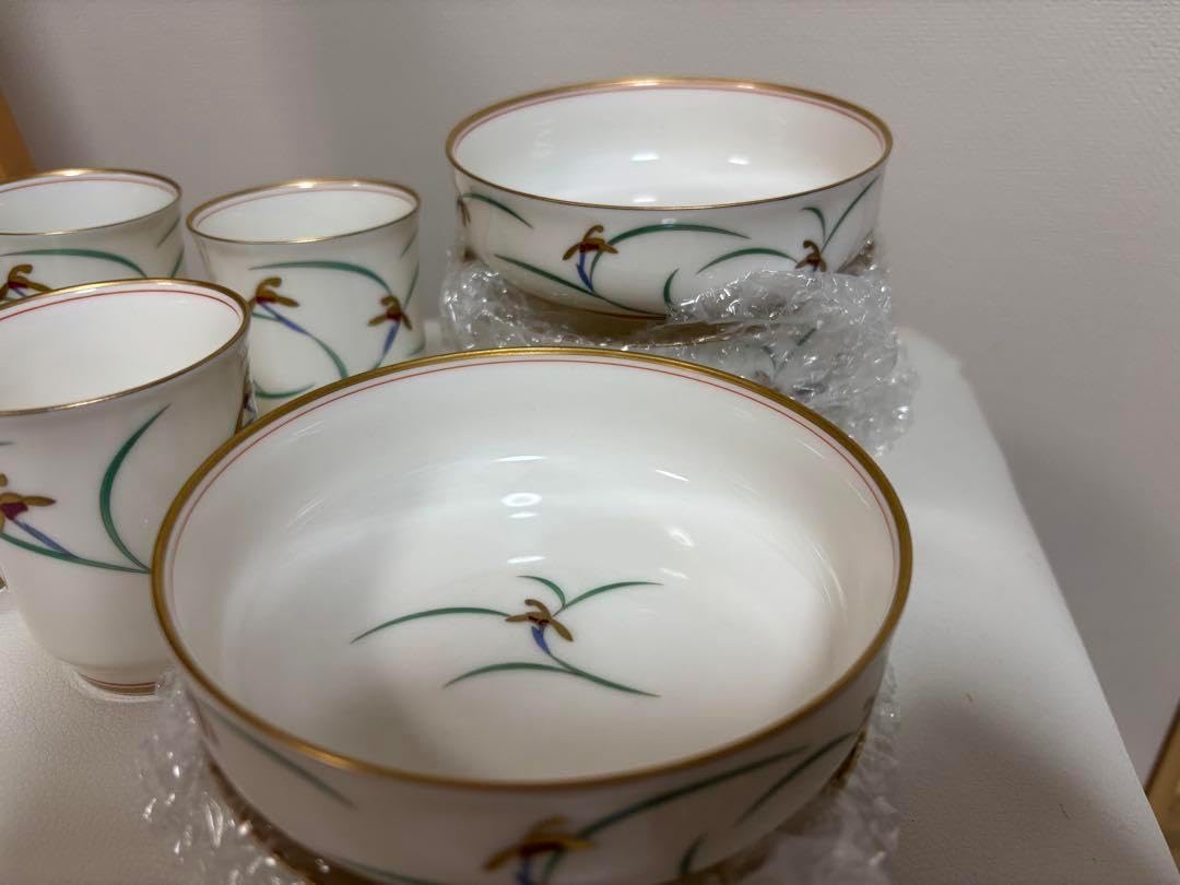 輪島塗 鉄泉蒔絵 椀 蓋付 花 吸い飲椀 箱付 輪島塗 鉄泉蒔絵 椀 蓋付 花 吸い飲椀 箱付 輪島塗 鉄泉蒔絵 椀